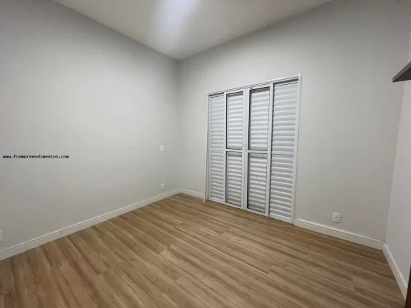 Imagem Apartamento para Locação em Limeira, Jardim Santa Adélia, 2 dormitórios, 1 banheiro, 1 vaga