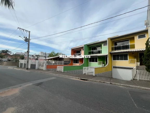 Imagem Terreno com 03 Sobrados Geminados à Venda – Praia dos Amores, Balneário Camboriú