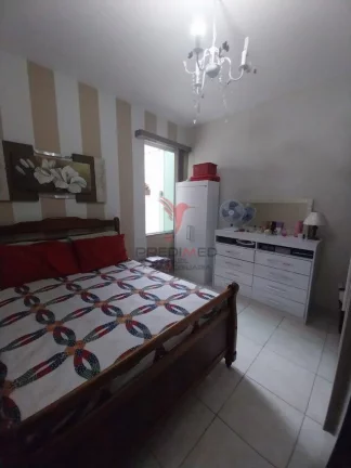 Imagem Casa com 3 Quartos, quintal, garagem para 1 carro,em Nova Guará