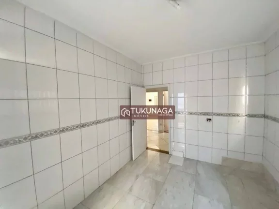 Imagem Casa com 3 quartos para alugar, 308 m² por R$ 6.340/mês - Vila Galvão - Guarulhos/SP