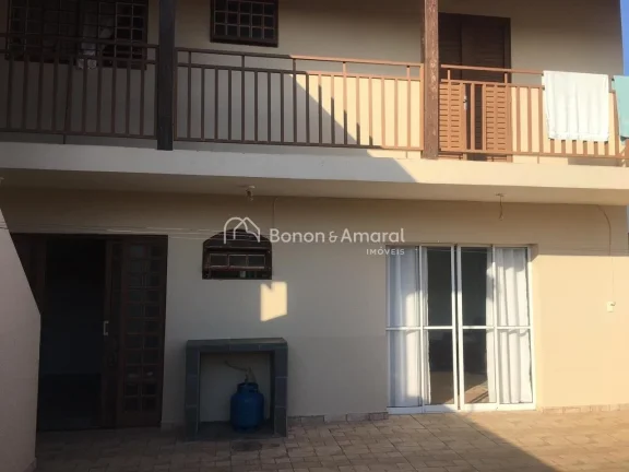 Imagem Linda casa á venda à venda em Condomínio Fechado em Valinhos/SP. 3 dormitórios, 1 suíte, 2 banh...
