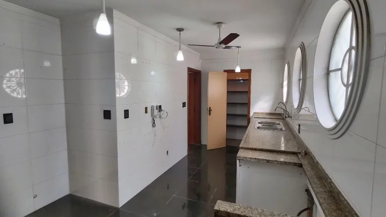 Imagem Sobrado COMERCIAL em SANTOS - SP, PONTA DA PRAIA