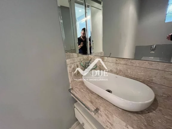 Imagem Apartamento com 3 dormitórios à venda, 130 m² por R$ 700.000,00 - Ponta da Praia - Santos/SP