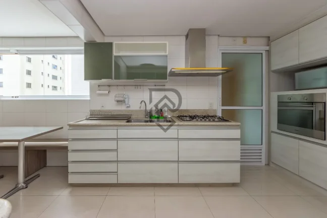 Imagem Apartamento saude andar alto 3 vagas determinada