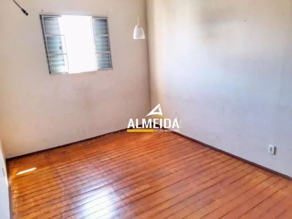 Imagem Casa com 4 dormitórios à venda, 189 m² por R$ 490.000,00 - Vila Elizabeth (BNH) - Rio Claro/SP
