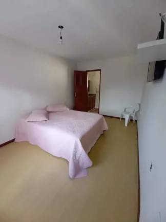 Imagem LINDA CASA A VENDA NO BAIRRO: VALE DOS PINHEIROS - NOVA FRIBURGO.