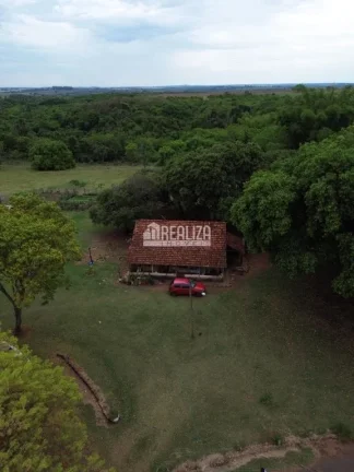 Imagem Fazenda à venda proximo ao Jockey Clube de 14,5 Alqueires com aproveitamento de 10 Alqueires em Uberaba saida para a Cidade de Campo Florido.