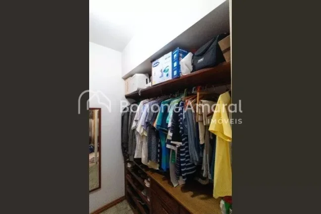 Imagem Aconchegante imóvel à venda com 3 quartos, sendo 1 suíte, e 2 banheiros.
Ideal para quem busca co...