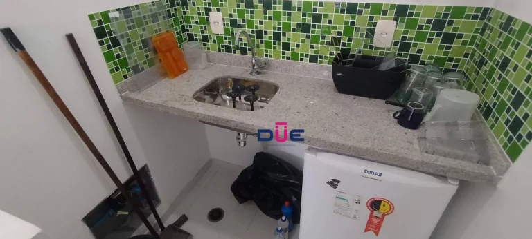 Imagem Sala comercial completa com sala de reunião e copa na Vila Rica, Santos