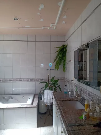 Imagem Excelente casa à venda em Contagem, localizada no bairro Parque Turistas. Possui 180m² de área to...