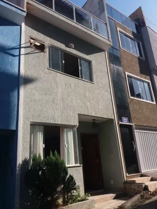 Imagem ÓTIMA CASA 94,5M² TRIPLEX NA FREGUESIA - JACAREPAGUÁ RIO DE JANEIRO