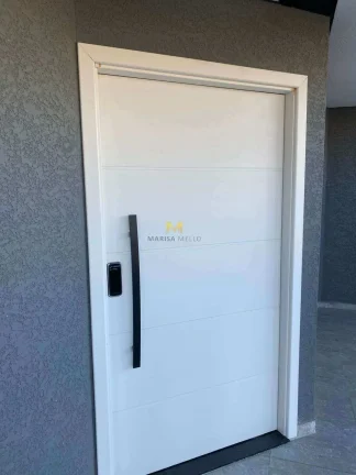 Imagem Maravilhosa Casa Triplex à venda com 3 quartos 1 suíte , Espaço Gourmet, 210m2 ,3 quadras do Centro de Piraquara,Bairro Araçatuba