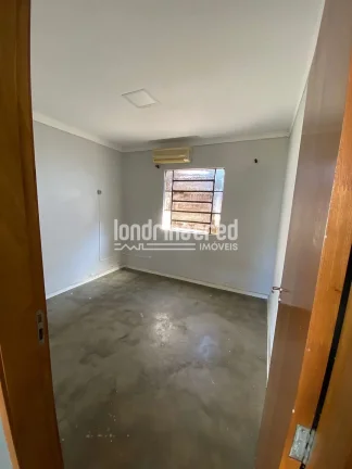 Imagem Casa à venda 3 Quartos, 3 Vagas, 200M², Aquilles Sthengel, Londrina - PR