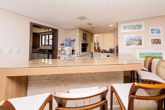 Imagem Apartamento Frente Mar com 4 dormitórios à venda no Centro de Balneário Camboriú