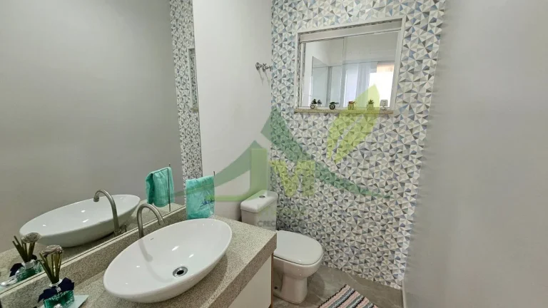 Imagem Chácara de Luxo em Condomínio à Beira da Represa em Piracaia-SP
