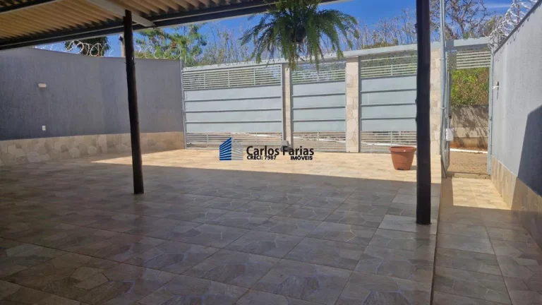 Imagem Casa em Condomínio para Venda em Brasília, Setor Habitacional Jardim Botânico, 3 dormitórios, 1 suíte, 3 banheiros, 4 vagas