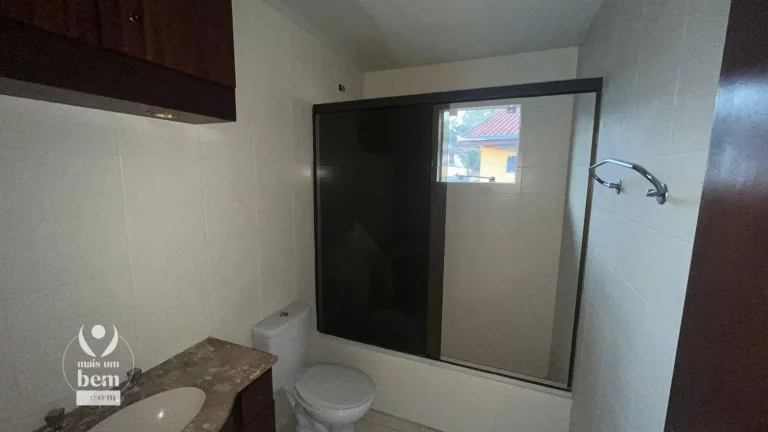 Imagem Incrível sobrado de 165 m² com 4 quartos, sacada, churrasqueira, 2 vagas de garagem à venda por R$ 800.000 - Atuba - Curitiba/PR