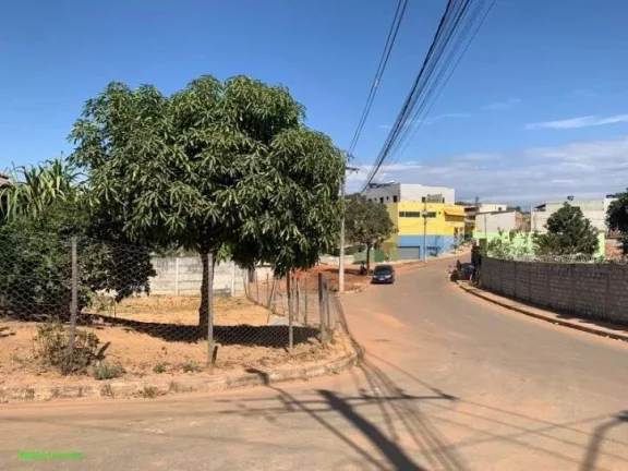 Imagem CASA A VENDA, BAIRRO FRANCELINOS, EM JUATUBA
*CONSTITUÍDA POR : 2 QUARTOS AMPLOS, SALA, COPA, COZIN...