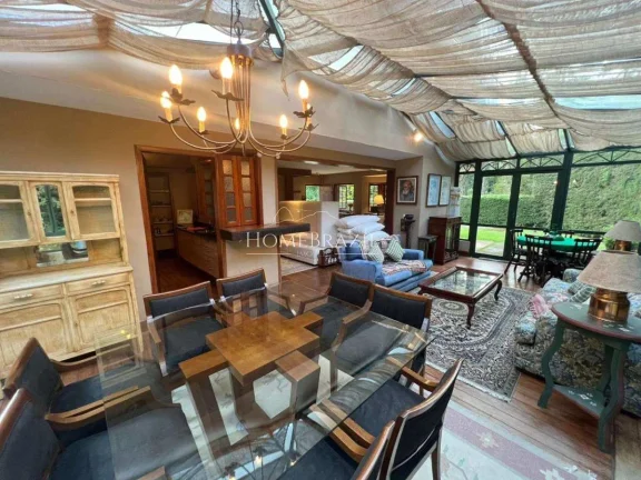 Imagem Casa de condomínio para alugar, com 4 quartos, 250m2