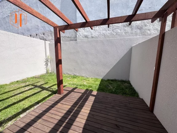 Imagem Casa para Venda, Abranches, 3 dormitórios, 1 suíte, 2 banheiros, 2 vagas