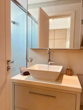 Imagem Apartamento com 3 dormitórios sendo 3 suítes e 1 vaga de garagem em Balneário Camboriú/SC