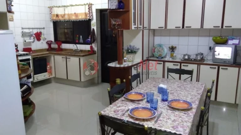 Imagem Apartamento localizado no bairro Santa Paula, São Caetano do Sul com 3 dormitórios, sendo 1 suíte, 2 vagas, 142 m2.