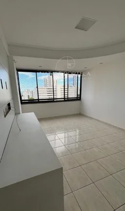 Imagem Excelente apartamento junto a Praça de Casa Forte!