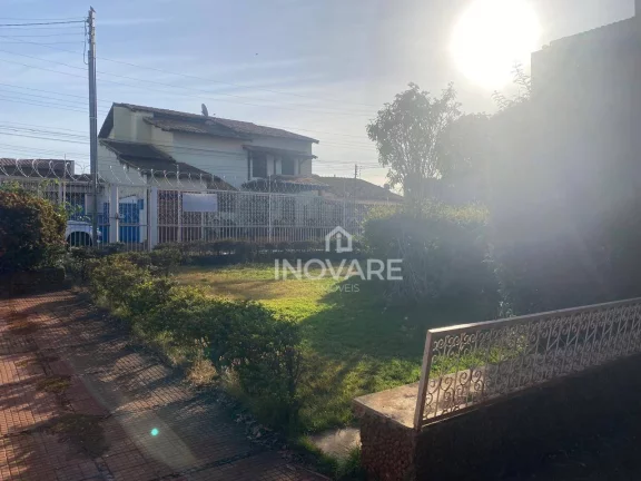 Imagem Casa com 3 dormitórios para alugar, 540 m² por R$ 3.000,00/mês - Setor Central - Itumbiara/GO