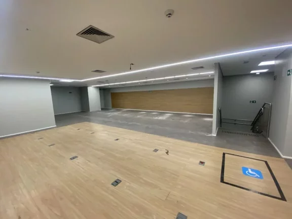 Imagem Salão para alugar, 620 m² por R$ 37.665,00/mês - Centro - Poá/SP