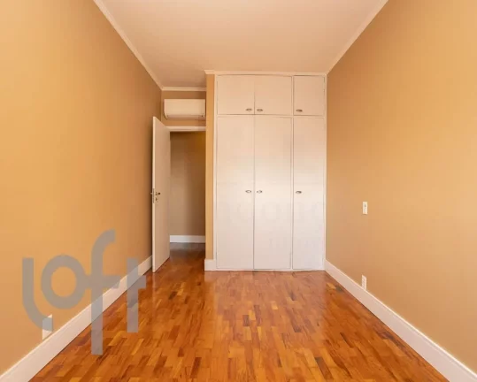 Imagem Apartamento em Perdizes com 145m² em rua tranquila e andar alto.