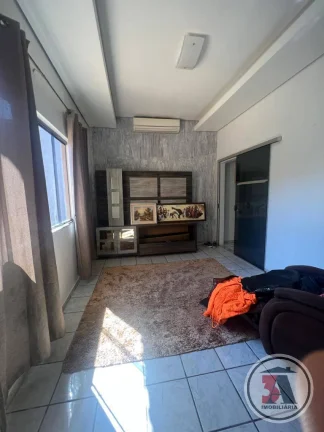Imagem Casa bem localizada no Conj. Alphaville