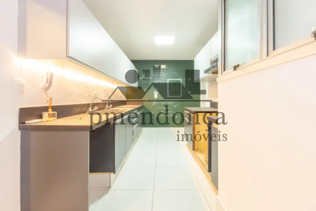 Imagem Apartamento em Pinheiros com 3 quartos (1 suíte) e 1 vaga, 106m2