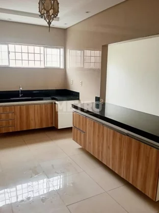 Imagem Casa para locação, Vila Eduardo, 4 4, Sendo 02 suítes, Piscina, Churrasqueira