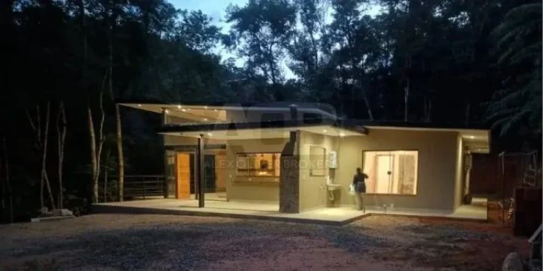Imagem Casa à venda em Araras, 3 Suítes, 150m2 área construída e 5000m2 de terreno