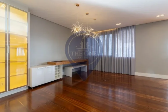 Imagem Luxuoso apartamento à venda em São Paulo-SP, na Vila Isa: 4 quartos, 4 suítes, 2 salas, 6 banheiros, 3 vagas de garagem, 420m².