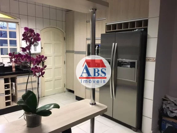 Imagem Sobrado com 3 dormitórios à venda, 368 m² por R$ 689.000,00 - Vila Ponte Nova - Cubatão/SP