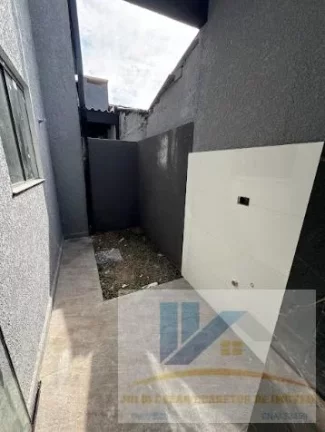 Imagem Sobrado para Venda em Curitiba, Tatuquara, 3 dormitórios, 2 banheiros, 2 vagas