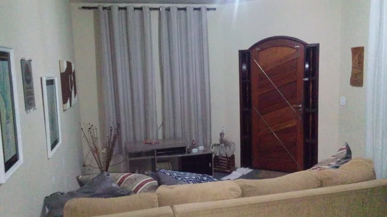 Imagem Sobrado com 3 dormitórios à venda, 276 m² por R$ 850.000,00 - Jardim Portugal - São José dos Campos/SP