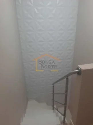 Imagem Sobrado em condomínio fechado, bem tranquilo e muito arborizado, 3 dormitórios, sendo 1 suíte, es...