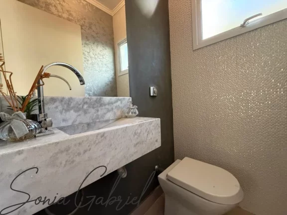 Imagem Casa de alto padrão em condomínio à venda em Vinhedo-SP, Loteamento Recanto dos Paturis: 3 quartos, 3 suítes, 3 salas, 4 banheiros, 4 vagas, 284m².
