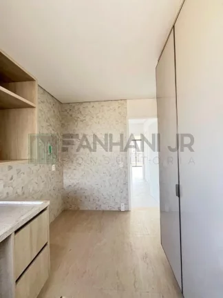 Imagem Luxuoso apartamento de 3 suítes no coração do Jardim Paulista, São Paulo - 226m², 3 salas, 5 banheiros e 4 vagas de garagem.