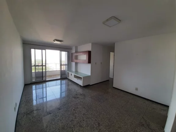 Apartamento com armarios no bairro do Renascença
