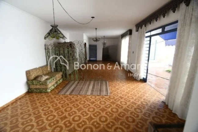 Imagem Casa com 4 quartos para ALUGAR no Jardim Chapadão - Campinas