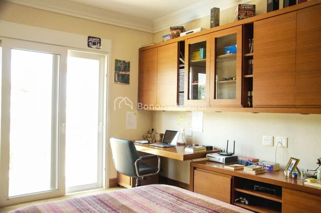 Imagem O Alphaville Campinas dispensa apresentações e essa casa está localizada em um dos melhores ponto...