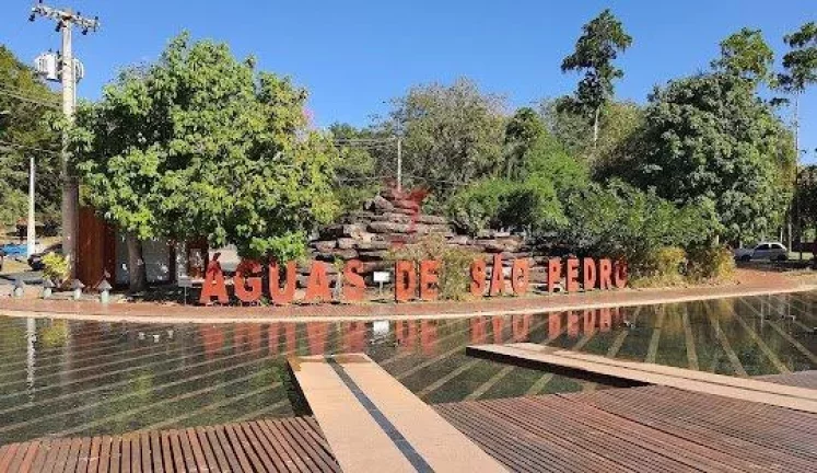 Vendo excelente Terreno Comercial em Águas de São Pedro - SP