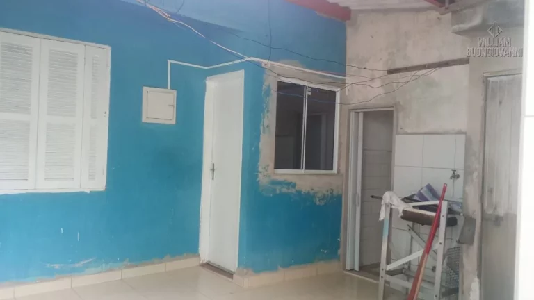 Imagem Casa em Praia Grande, na Vila Tupi, 2 dormitórios e área construída de 93,7 m².
