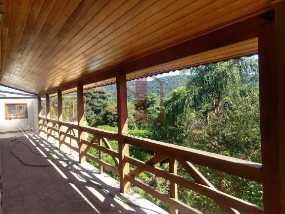 Imagem Chácara de luxo à venda em Mairiporã-SP, Residencial Ypeville: 6 quartos, 2 suítes, 5 banheiros, 20 vagas, 700m². Aproveite!