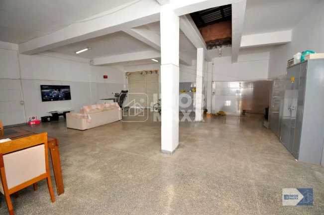 Imagem Prédio inteiro com 02 lojas em Samambaia Sul por R$ 850k