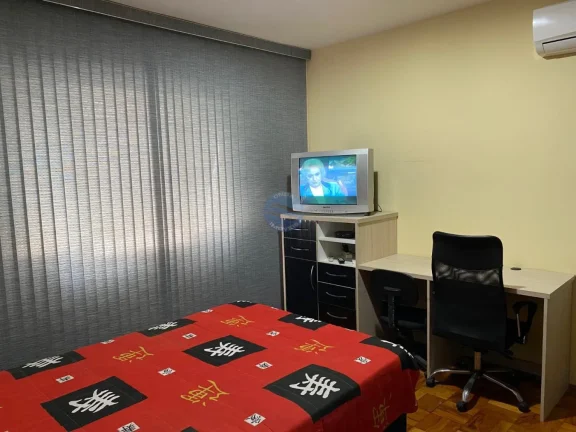 Imagem Apartamento a venda em Santos no Gonzaga quadra da praia.