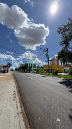 Imagem Imóvel muito bem localizado em área nobre de Ribeirão, ao lado de bancos e ótimos comércios.